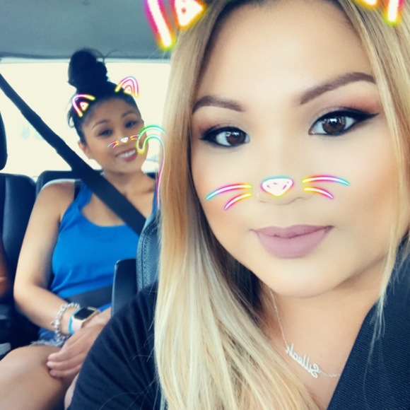 Meet your Posher, Eunlyn - Picture 3 of 3